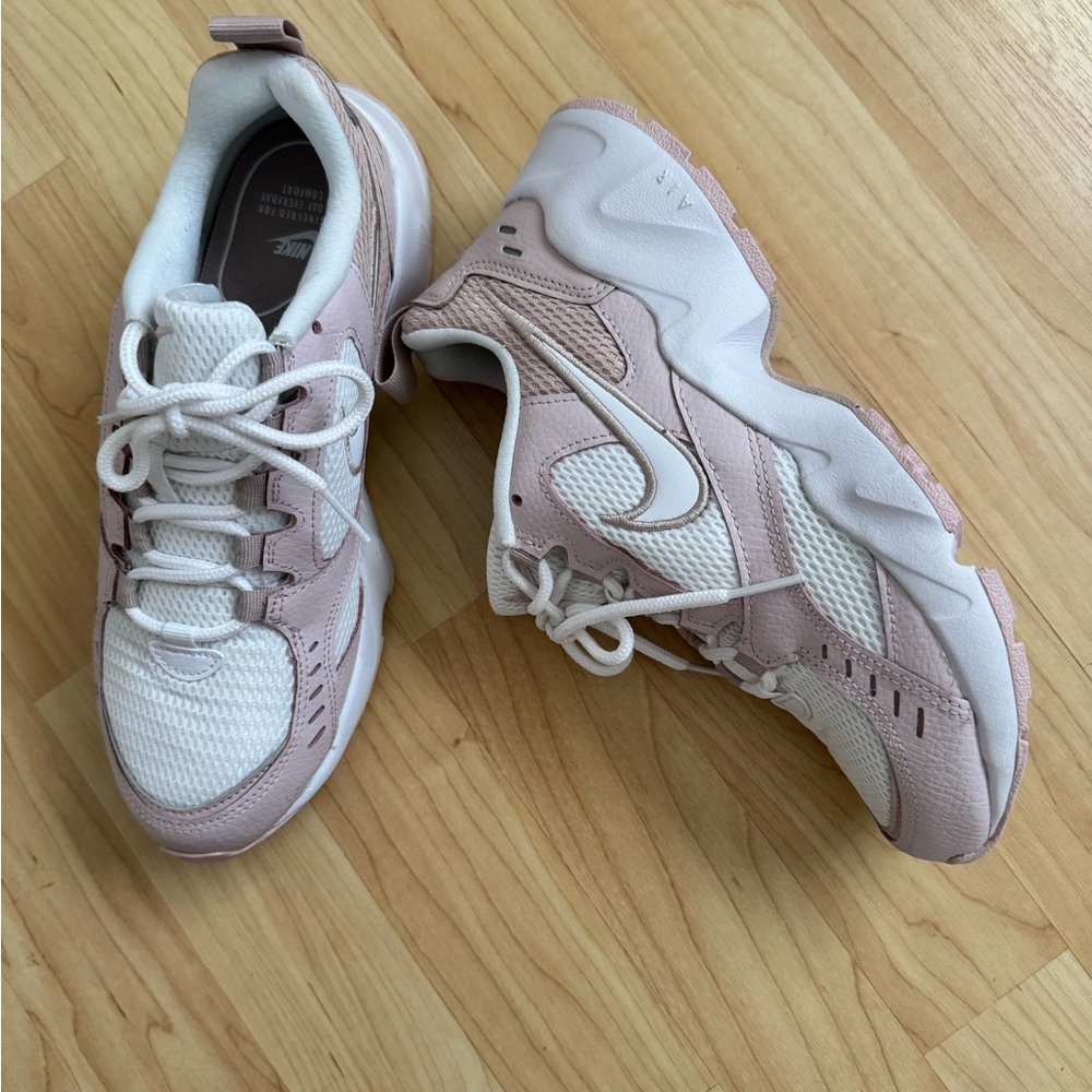 Air Nike Retro Pink and White Athletic Sneakers Chunky  NWOT - Picture 4 of 10